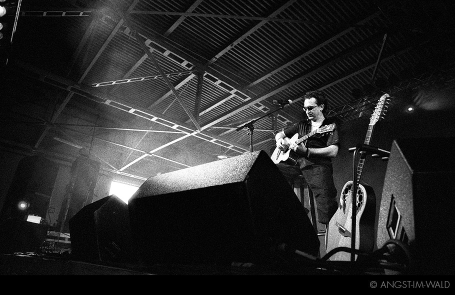 pictures of Wayne Hussey Live &ndash; Mera Luna 2004